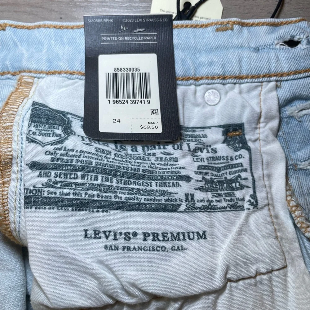 Levi’s Premium 501 Woman’s Denim Shorts size 24 Light Wash High Rise Cut Offs